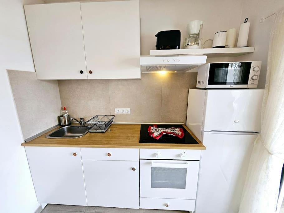 Apartamento Taisa Playa Roca Costa Teguise Bagian luar foto