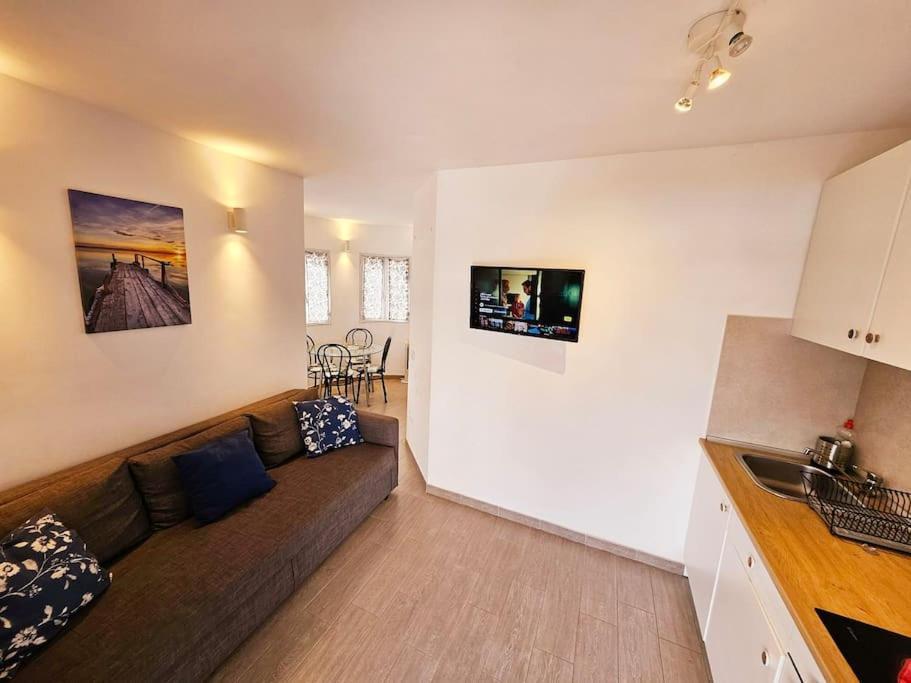 Apartamento Taisa Playa Roca Costa Teguise Bagian luar foto