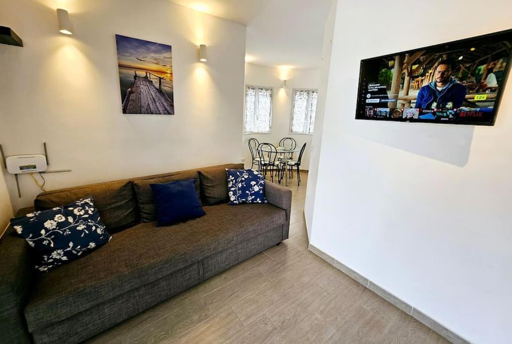 Apartamento Taisa Playa Roca Costa Teguise Bagian luar foto