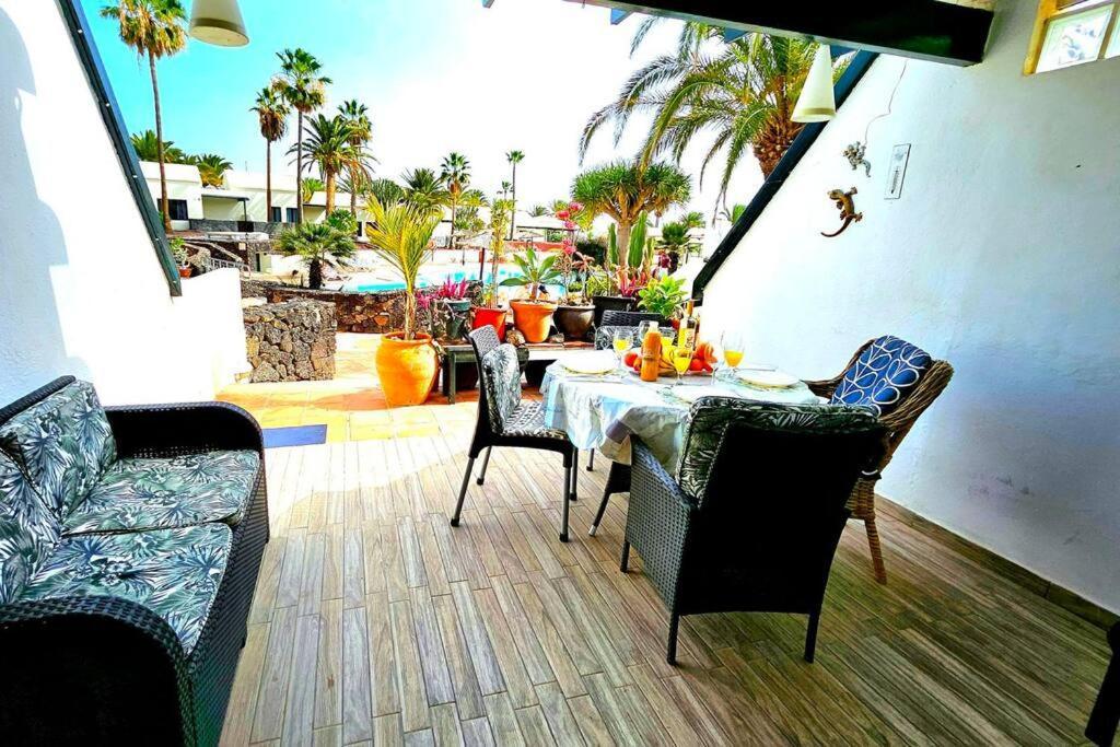 Apartamento Taisa Playa Roca Costa Teguise Bagian luar foto