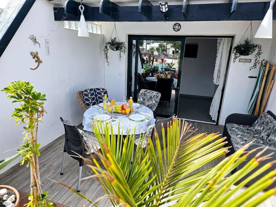 Apartamento Taisa Playa Roca Costa Teguise Bagian luar foto