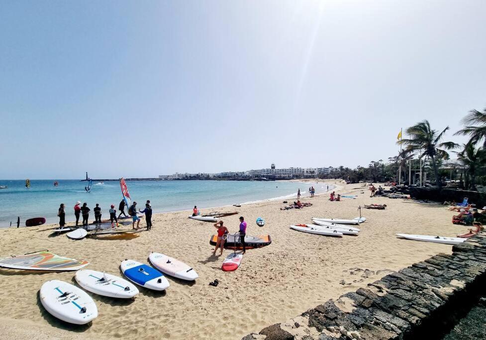 Apartamento Taisa Playa Roca Costa Teguise Bagian luar foto
